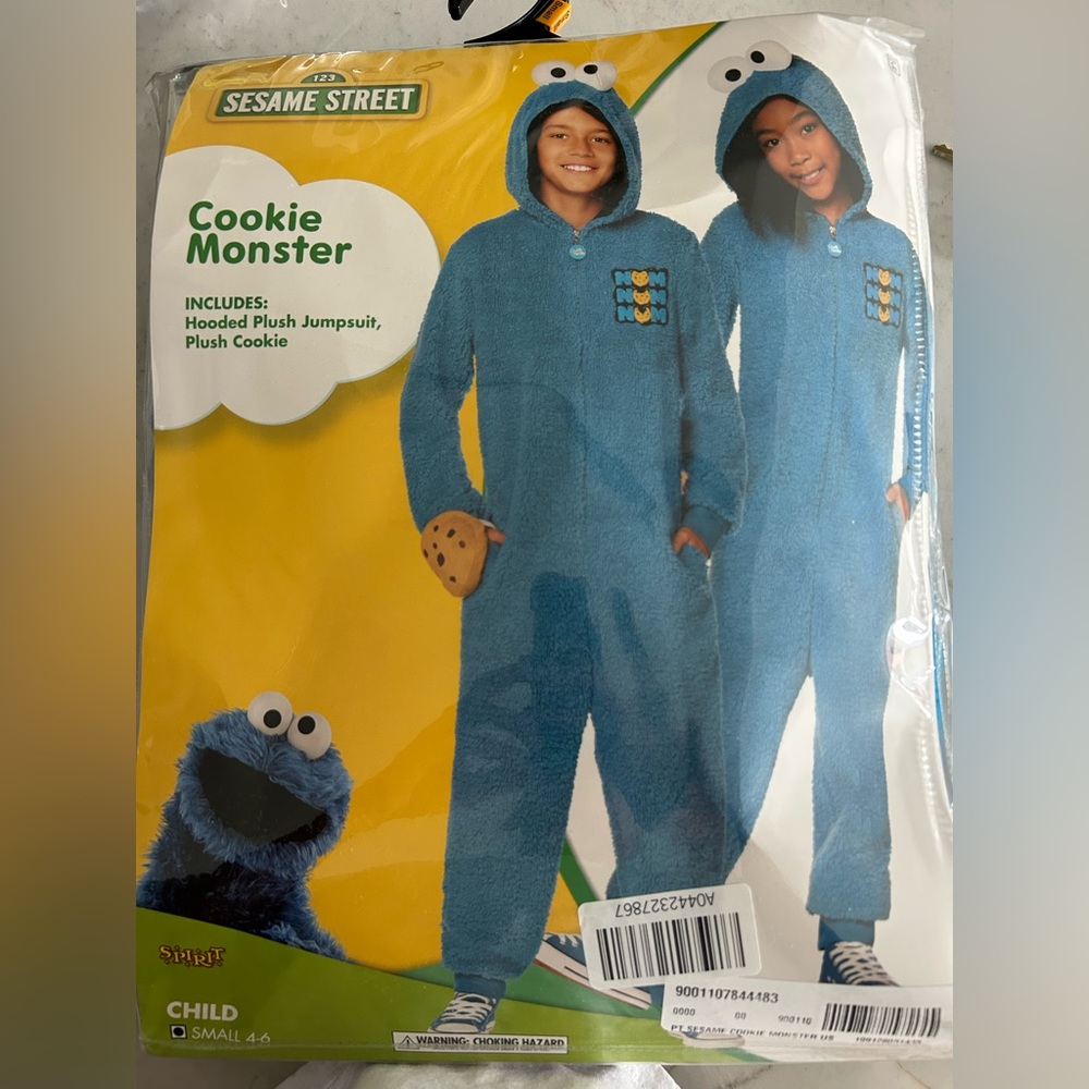 NEW!  Cookie Monster CostumeHooded Plush Jumpsuit